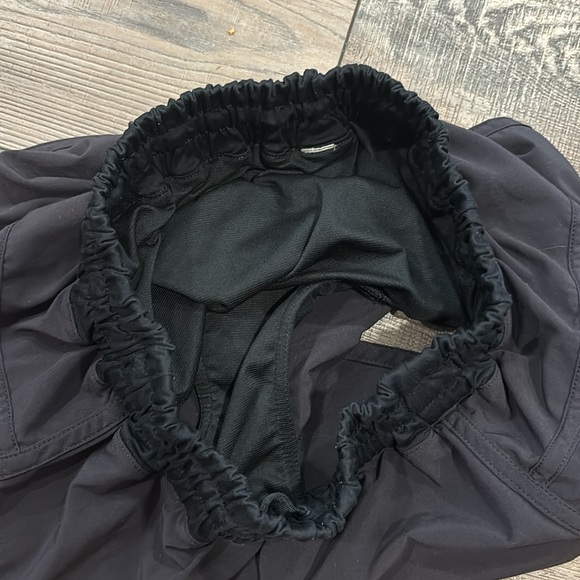 Lululemon Tracker Low Rise Lined Shorts Black Size 4 - Picture 5 of 6